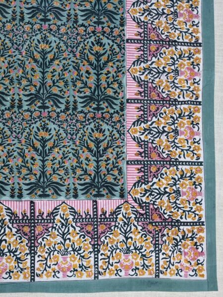 Bada Jaal Gad Bedsheet